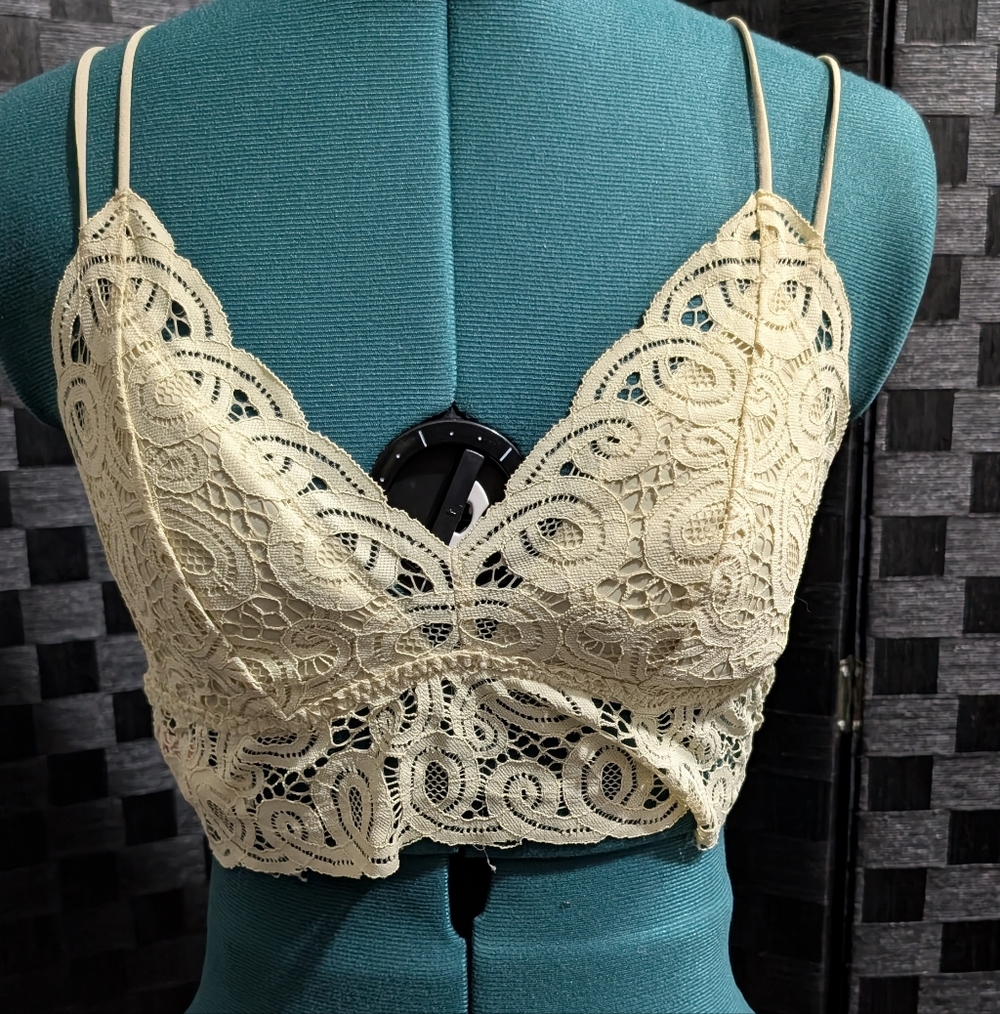 PINK Victoria's Secret Lace Bralette in Buttery Yellow